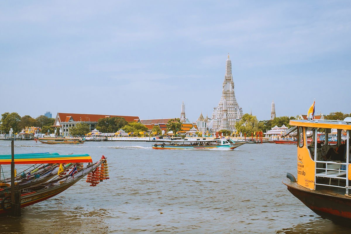 Barcos, ferrys y cruceros en Bangkok. Cómo moverse por el río Chao Phraya fácilmente