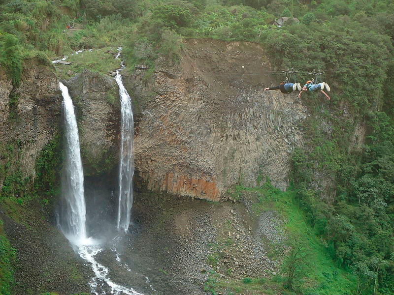 Cascada del Manto de la Novia en Baños, Tungurahua